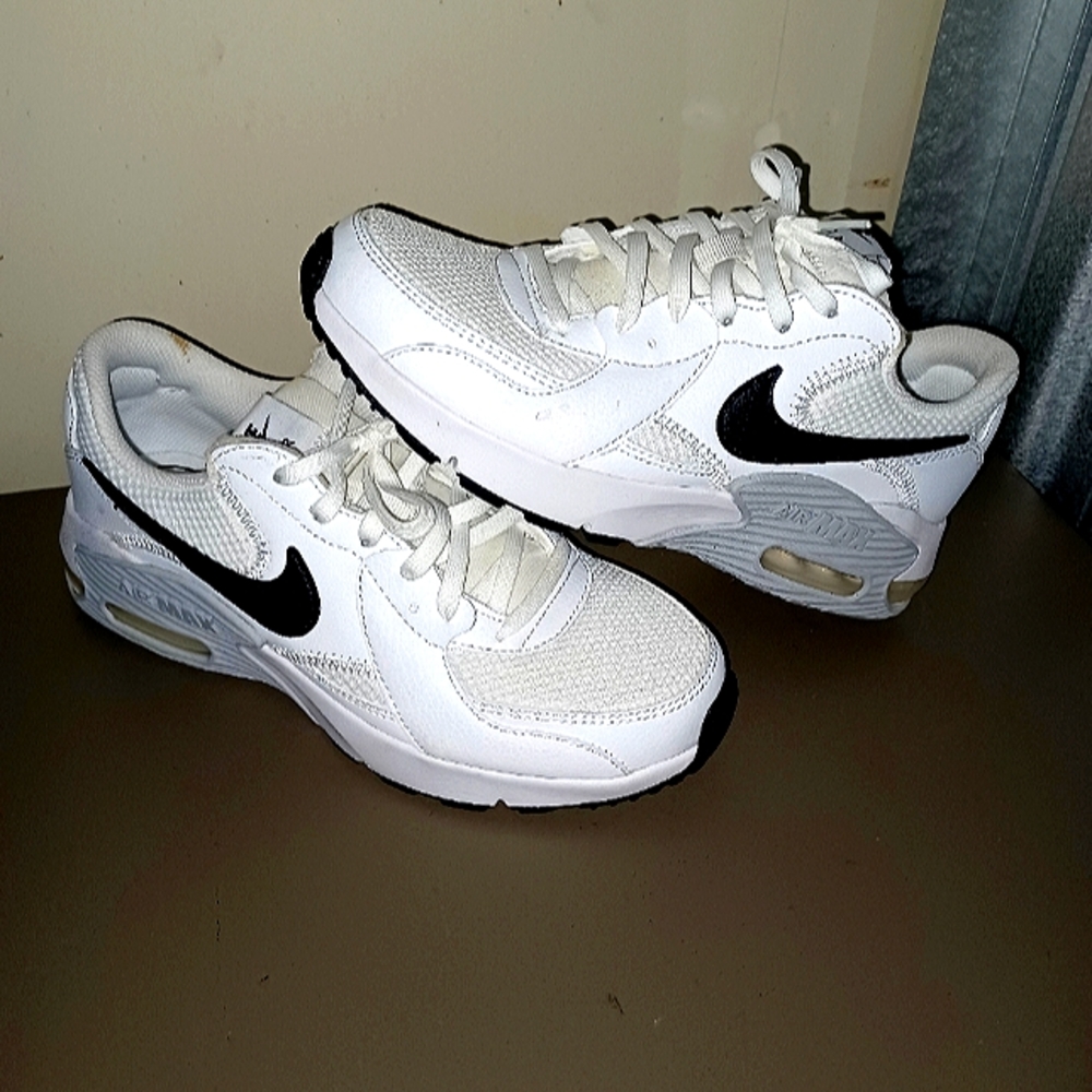 Nike air max women's size 7 brand new